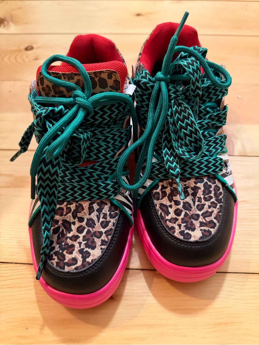 SHEIN Leopard Zebra Colorblock Sneakers Pink Sole Green Laces Sz 39 (Sz 8)